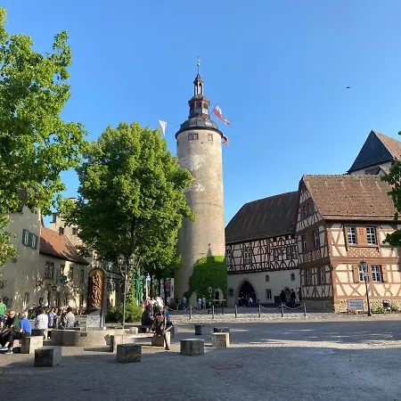 Zentrale Maisonette-wohnung In Tbb Apartmán *