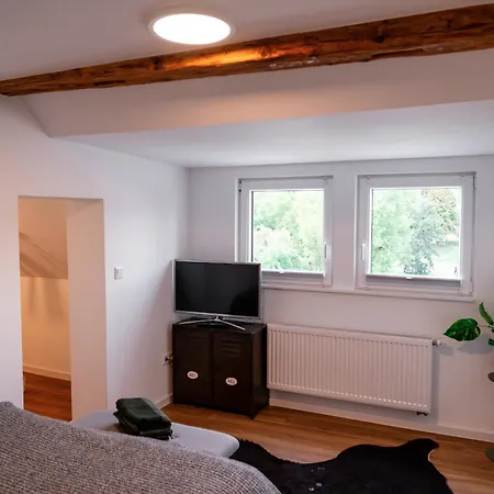 Zentrale Maisonette-wohnung In Tbb Apartmán *